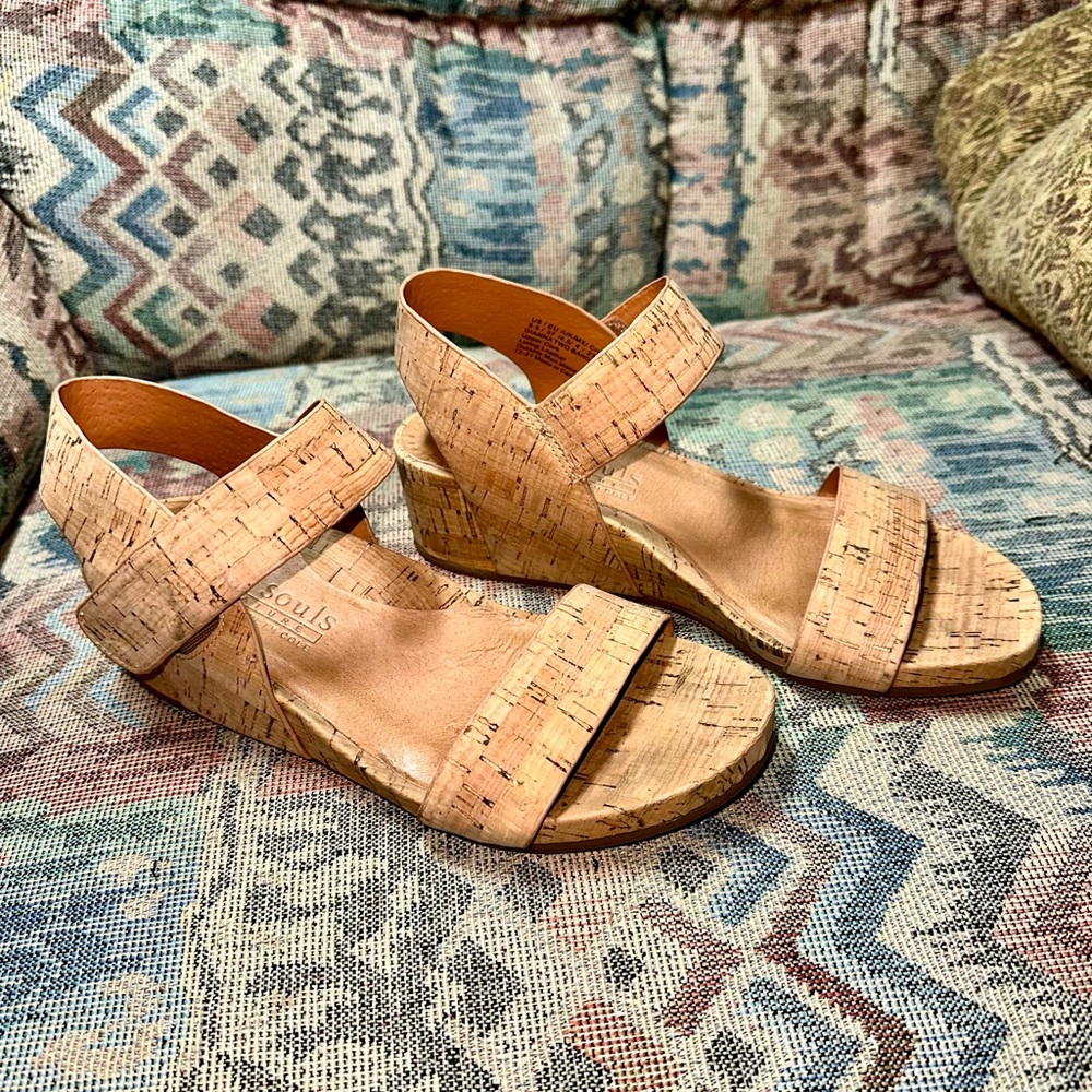 GENTLE SOULS by Kenneth Cole “Gianna” Sandal in Natural Cork, Sz 6.5